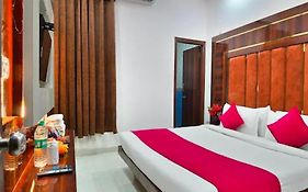 Radiant Hotel,Andheri East Terminal 1,2